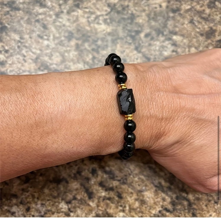 BRANSOLETKA TURMALIN KAMIENIE NATURALNE PUDEŁKO